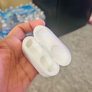 Airpods pro/case stained but in working condition/just the case